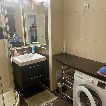 Διαμέρισμα Center *